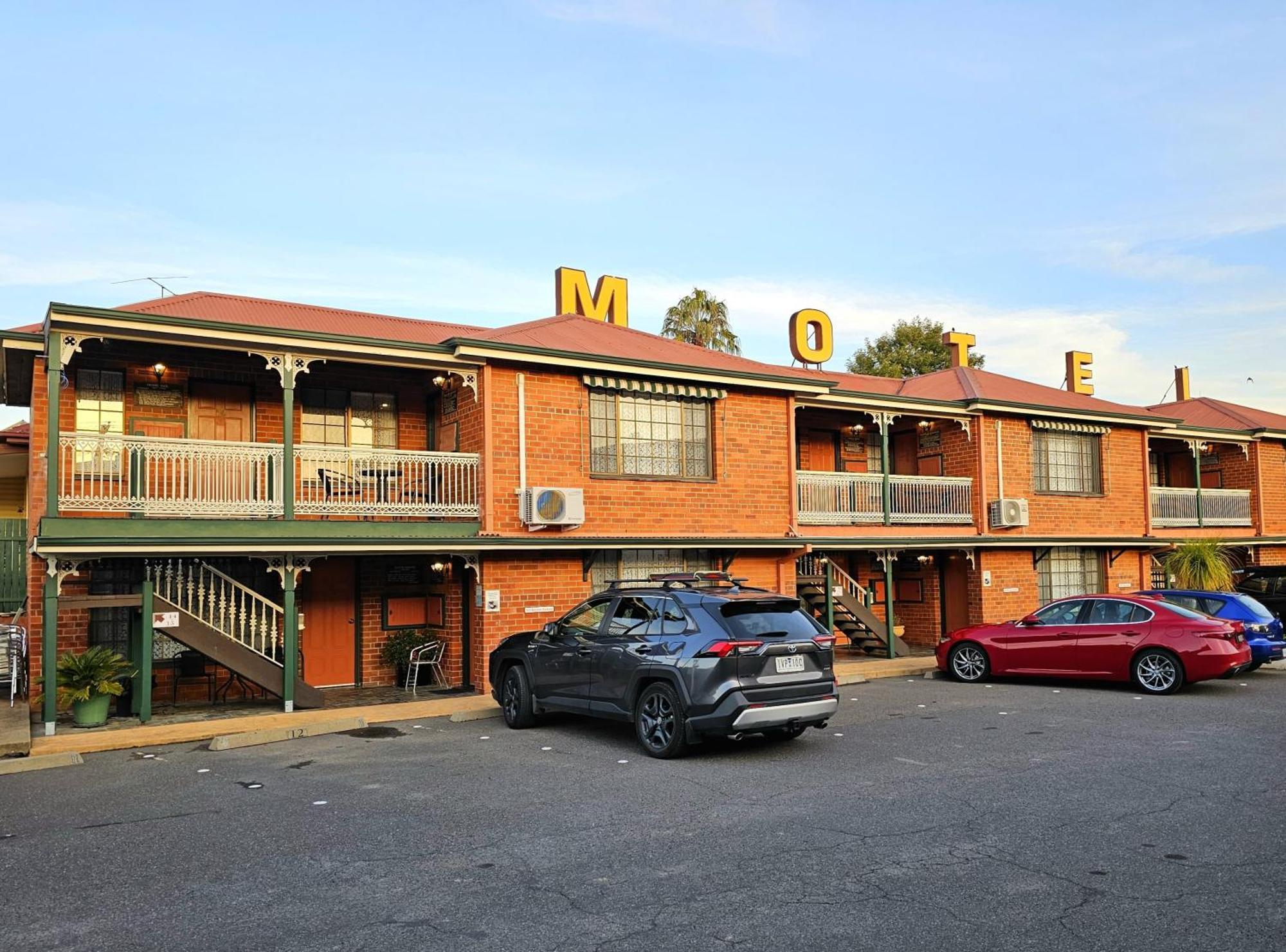 Poet'S Recall Motel Gundagai Extérieur photo
