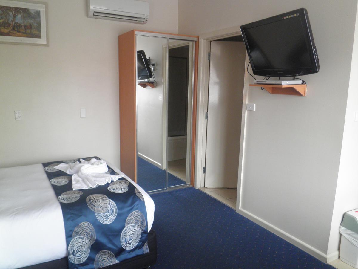 Poet'S Recall Motel Gundagai Extérieur photo