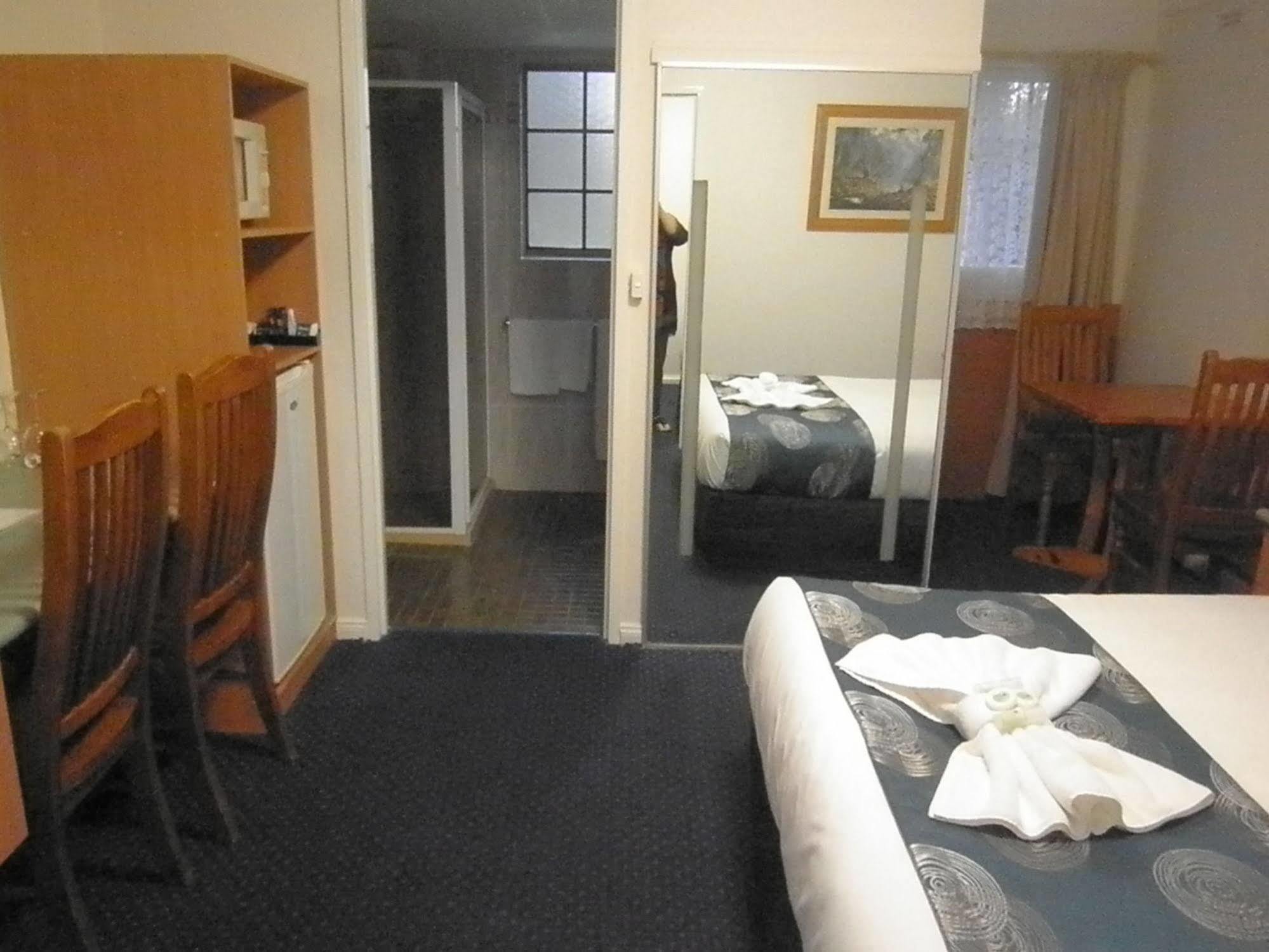 Poet'S Recall Motel Gundagai Extérieur photo