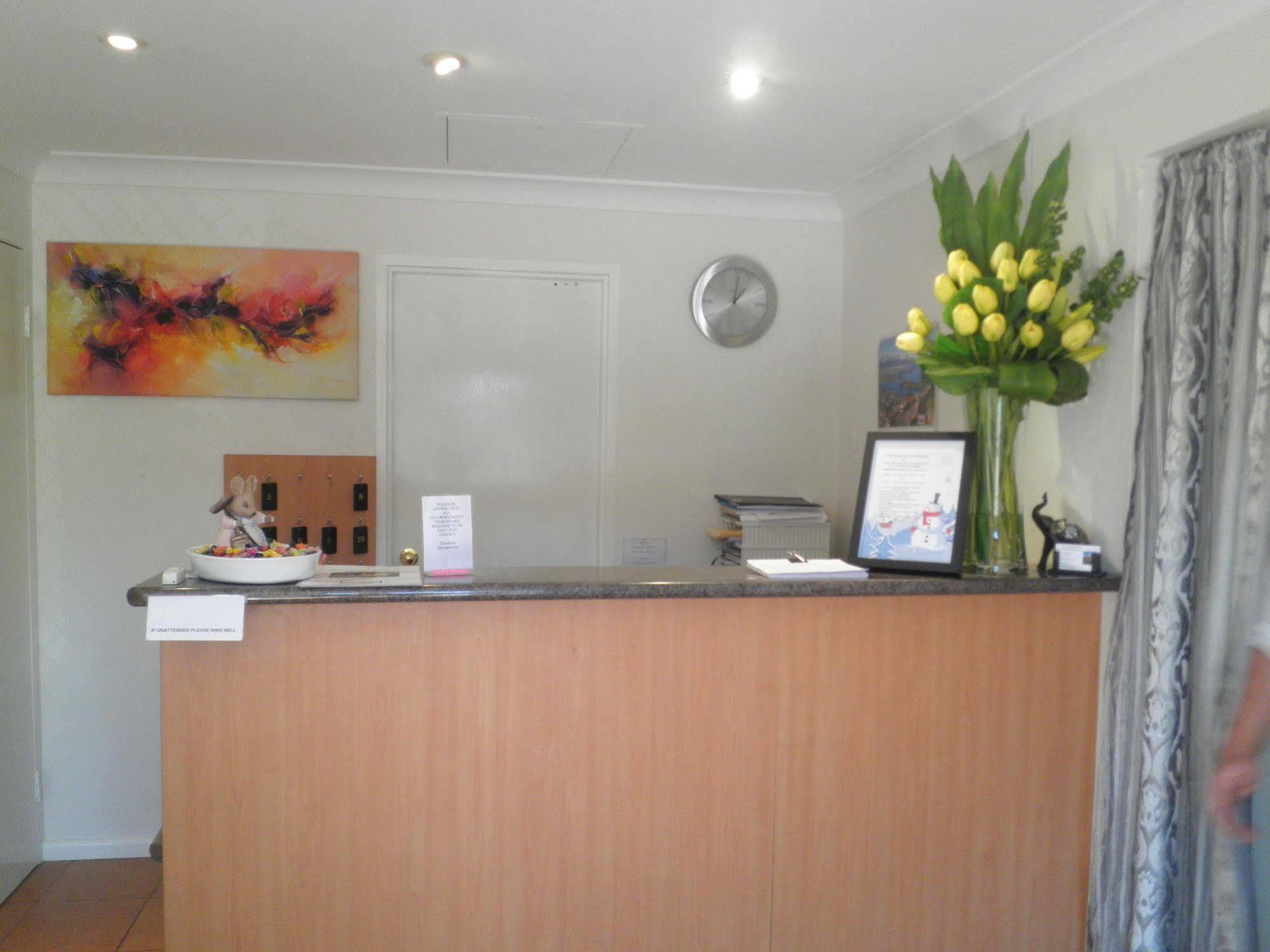 Poet'S Recall Motel Gundagai Extérieur photo